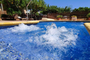Casa con piscina compartida en Lorca
